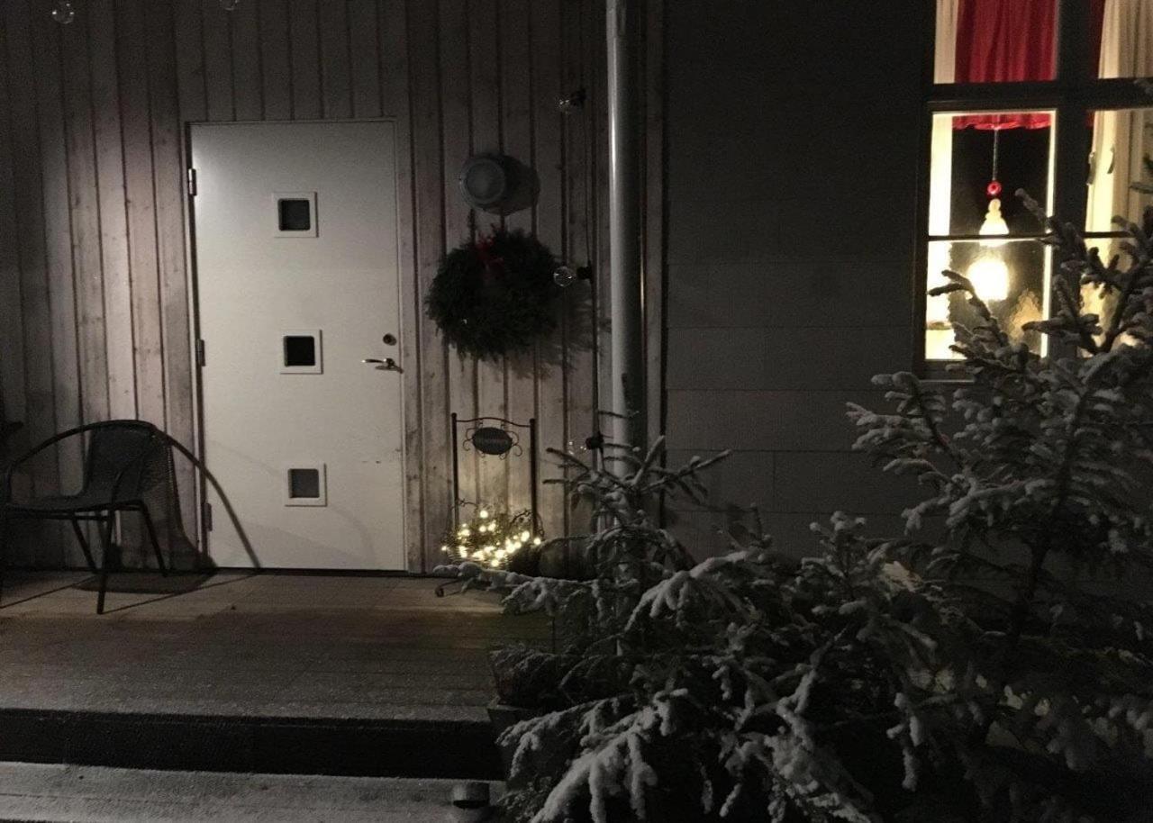 Stor Laegenhet I Elofstorps Missionshus Bed & Breakfast Kristinehamn Eksteriør bilde