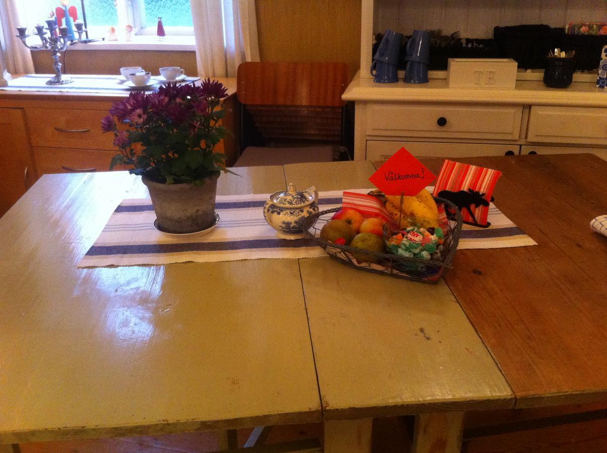 Stor Laegenhet I Elofstorps Missionshus Bed & Breakfast Kristinehamn Eksteriør bilde