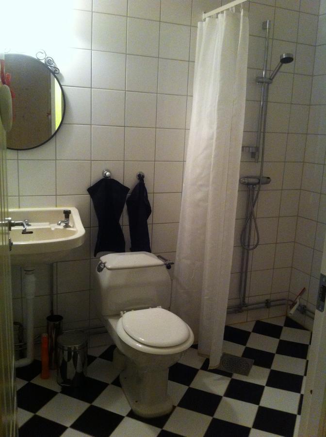 Stor Laegenhet I Elofstorps Missionshus Bed & Breakfast Kristinehamn Eksteriør bilde